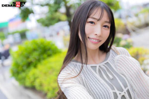 生まれて初めて 男の人の精子飲んじゃいました 埼玉県春日部市在住の敏感ママさん 玉井晴香 第4章 地元を離れて年下男子と手つなぎデート後、旦那も忘れて貪りSEX【1sdnm00528】