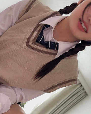 某投稿サイトで話題沸騰中！制服美少女No.1！ 最高にエロくて可愛い制服女子とハメまくりイチャラブSEX！ 超人気作BEST 4時間！【mucd00334】