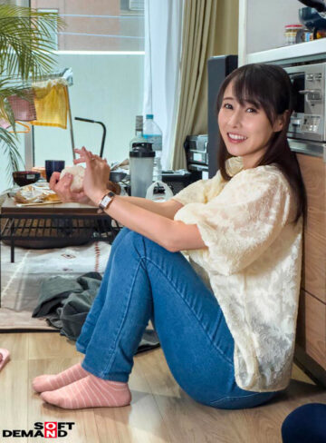 子育てが落ち着き大学生になった人妻は、僕と下宿先でヤリまくり。熟女大生 狩野美代子40歳【1sdam00133】